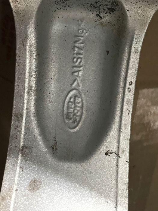 Продам оригинальные диски Range Rover R20