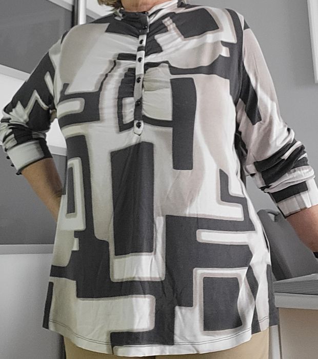 Bluzka sixth sense wypada na 4XL