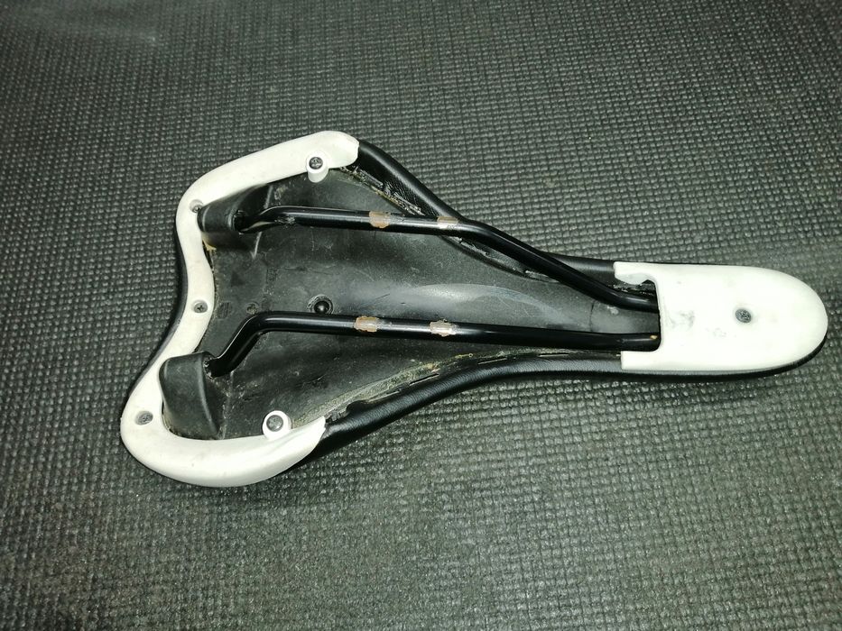 Selim usados conforme as fotos