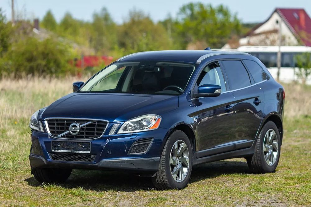 Volvo XC 60 Ocean Race, Xenon, Navi, Skóry !!