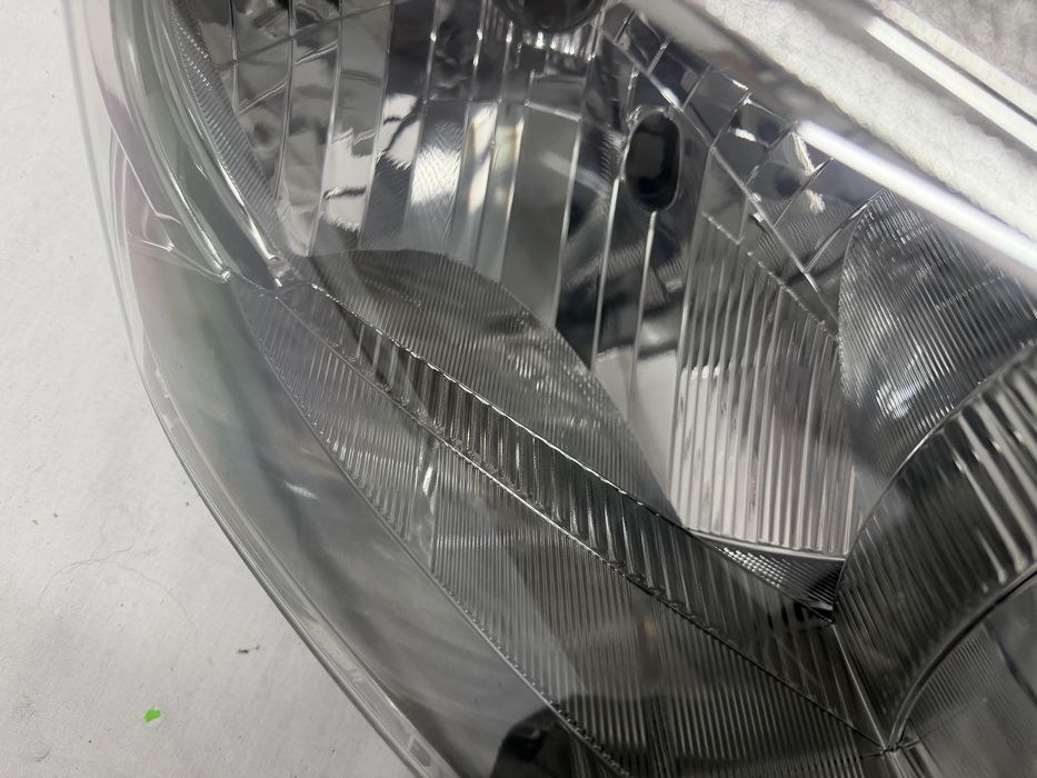 Lampa Prawy Przód Toyota Yaris III 11-14r.