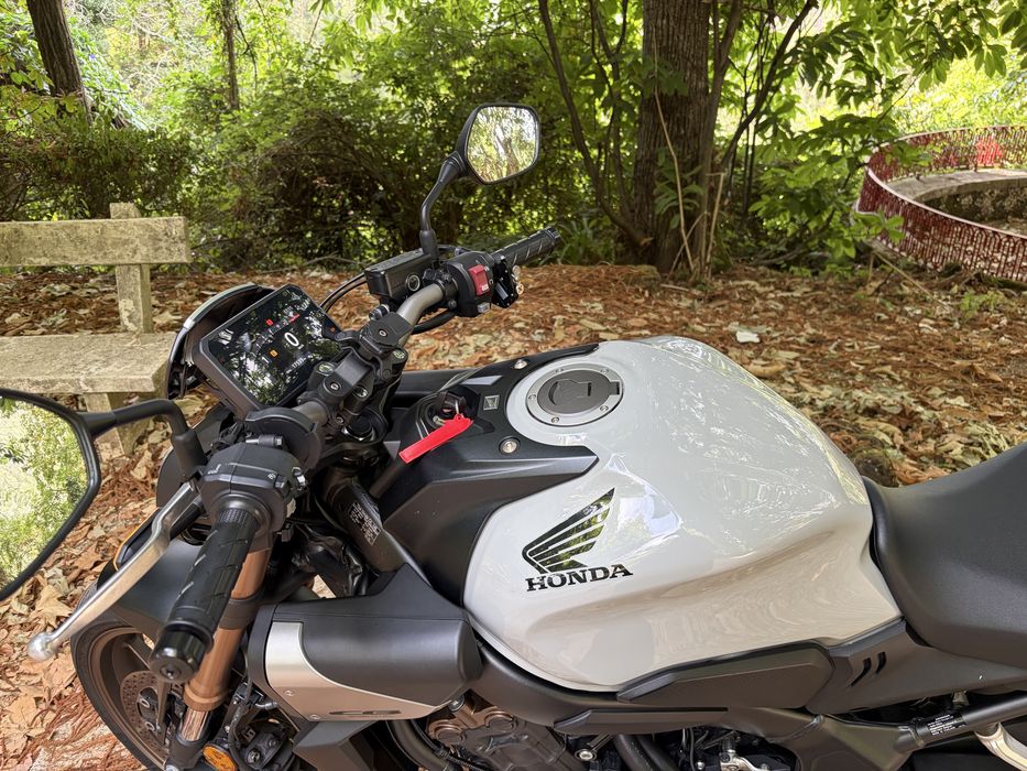 Honda CB650R E-Clutch 35kw 2024