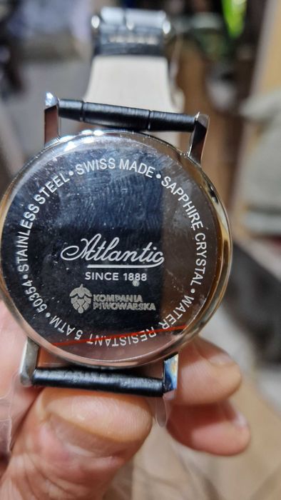 Zegarek Atlantic z limitowanym logiem Kompanii piwowarskiej .