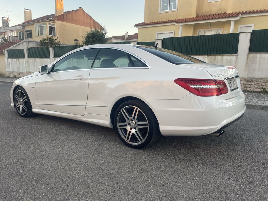 Mercedes-Bens E250cdi Coupe AMG Cx Automatica