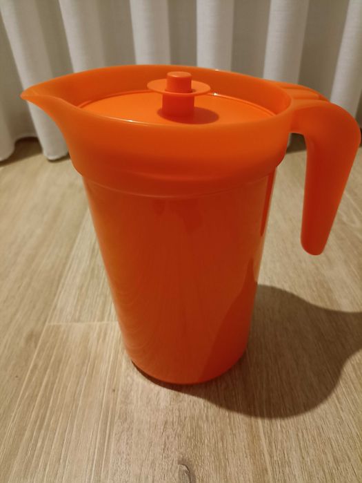 Jarro 2lt com infusor da Tupperware