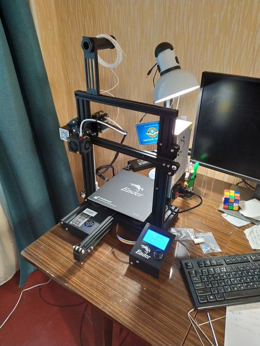 3D принтер Creality Ender 3 + пластик ~2кг | хороший стан
