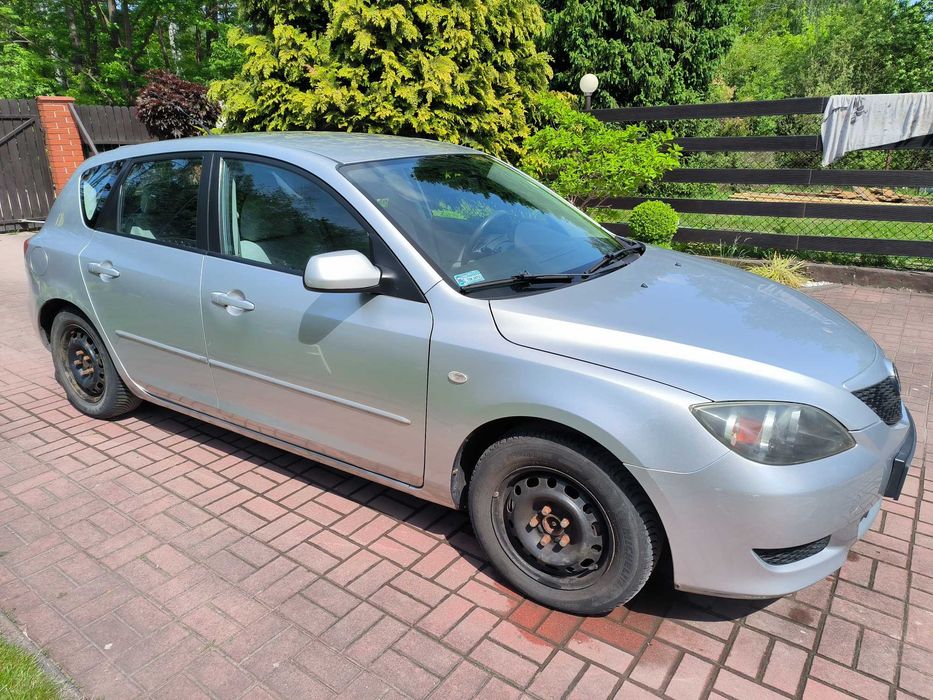Samochód Mazda 3 2004