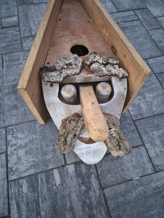 Sprzedam domek dla ptaszków.