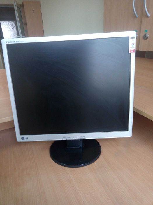 Монитор Samsung SyncMaster T200 20"