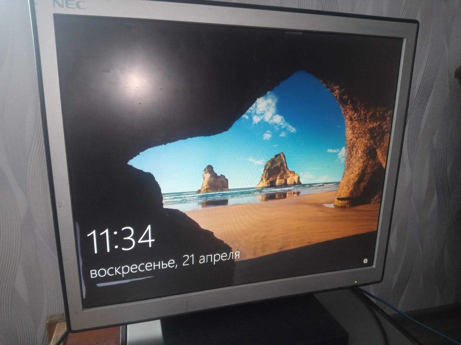 Монитор NEC 1760NX