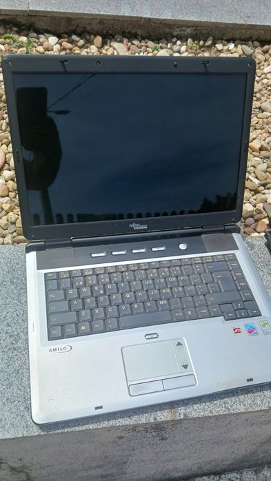 Lote computadores portáteis avariados Asus A6000 siemens