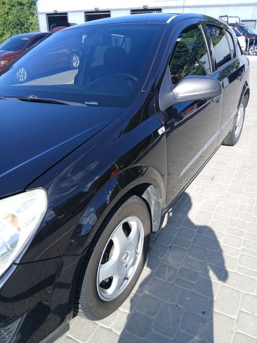 OPEL ASTRA 1.4 легковой комби газ/бензин 2007 г.в пробег 215 000 км Обслужена полностью,вложений не требует.Первый хозяин.