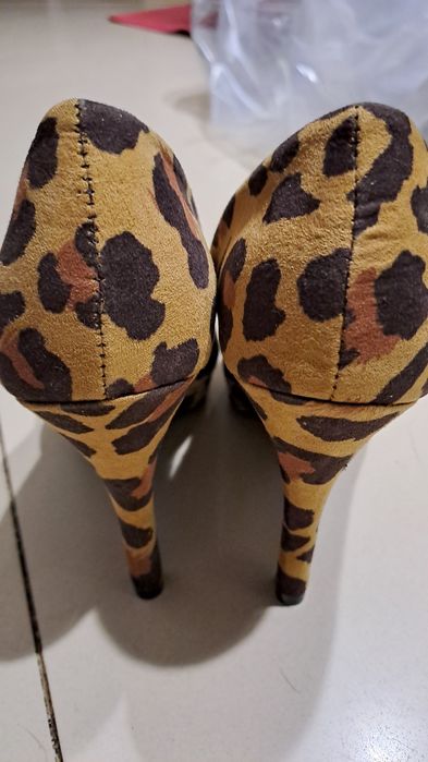 Szpilki koturny pantera 38 divided H&M