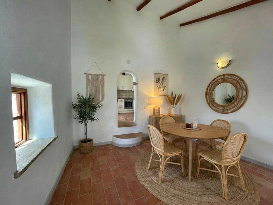 Casa Algarvia Tradicional Renovada + Ruína Reconstruível – Varjota / Loulé – Algarve