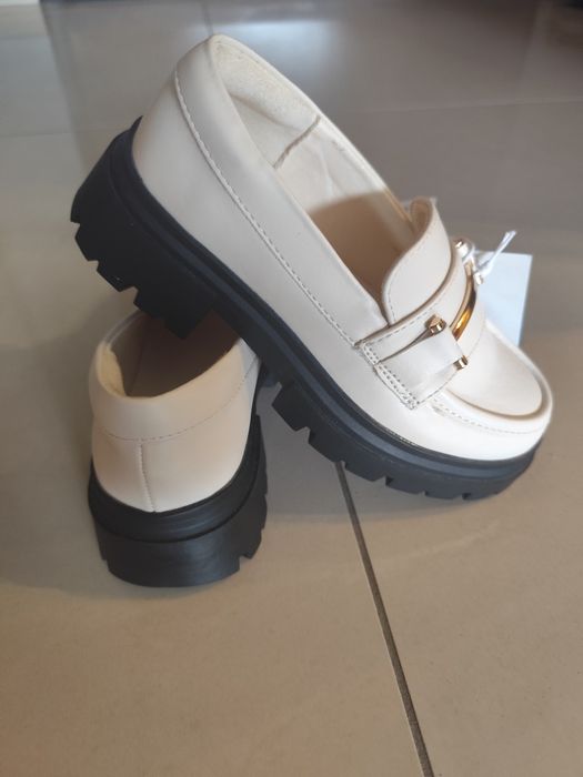 Buty dziewczęce r.30 Reserved