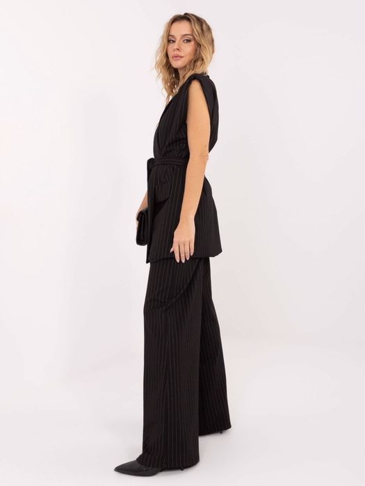 Czarna elegancka kamizelka z paskiem S/M – Stylowy Wieszak