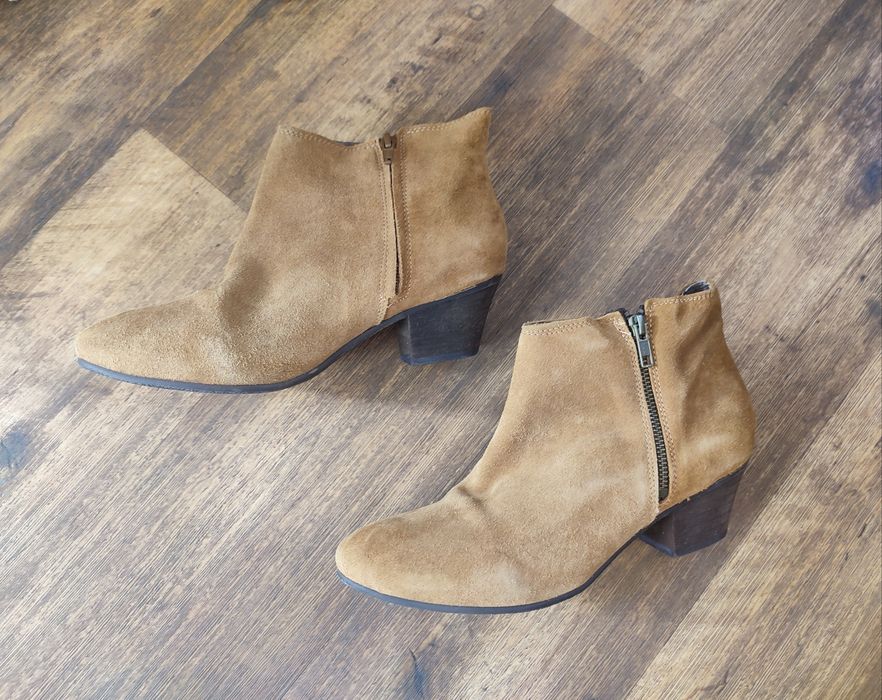 Замшеві черевики Clarks