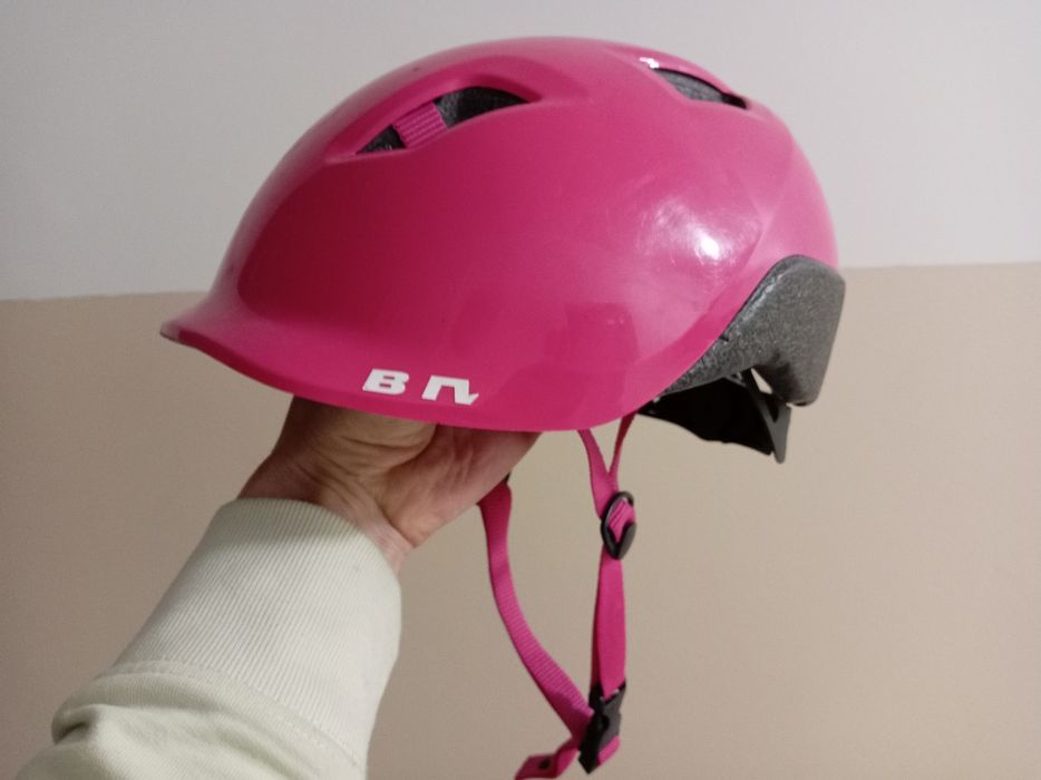 Kask Rowerowy Rolki BTwin dla Dziewczynki Zintegrowany Daszek S/M Wwa