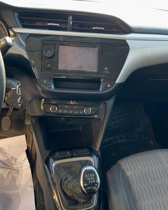 Opel Corsa F 2020 para peças!