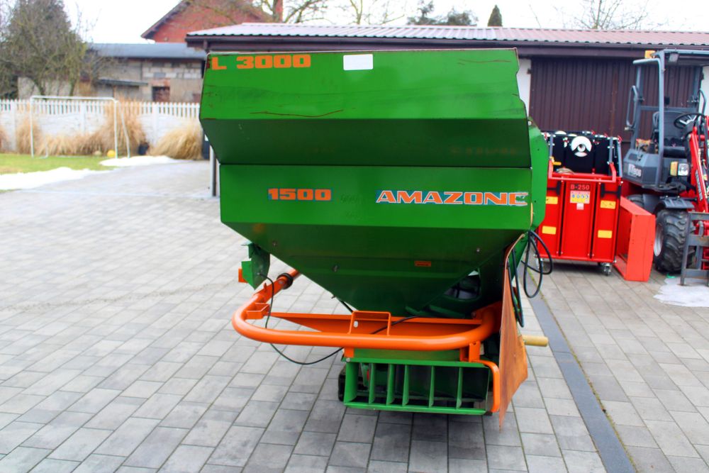Rozsiewacz nawozów Amazone ZA-M MAX 1500 l + 3000 l LIMITER