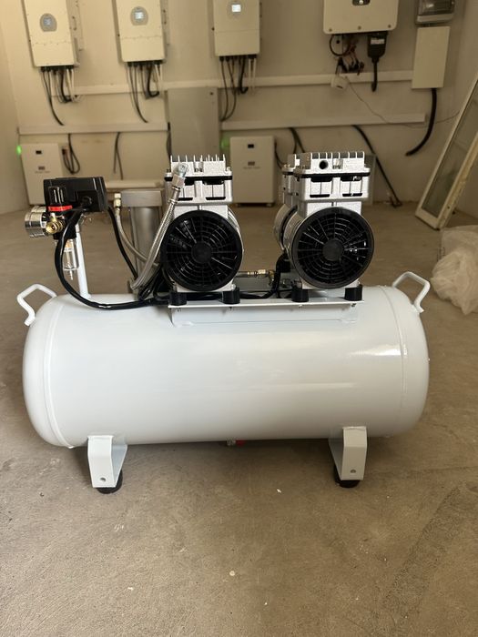 Продам медичний , стоматологічний компресор з осушовичом.