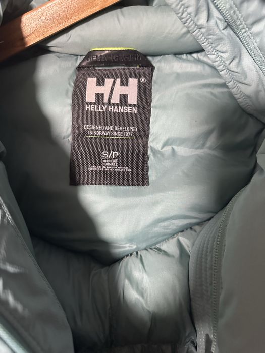 Пуховик Helly Hansen