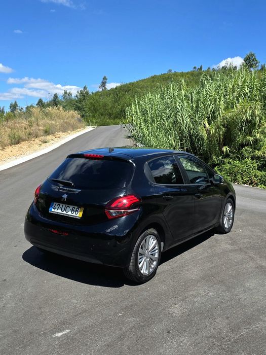 PEUGEOT 208 1.6 HDI STYLE