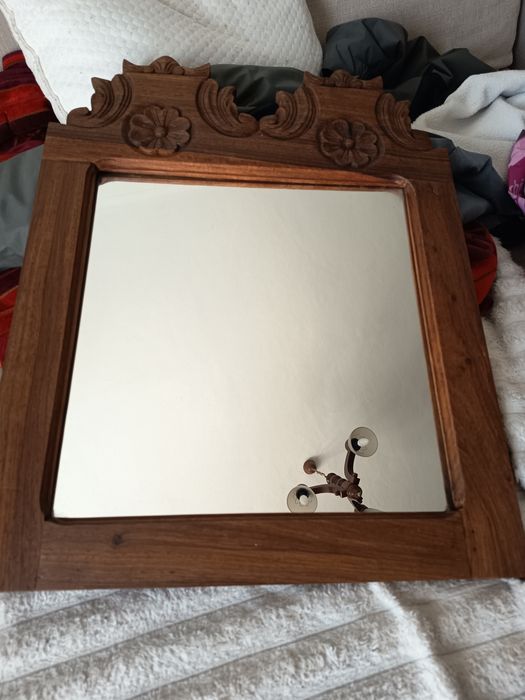 Espelho madeira detalhe