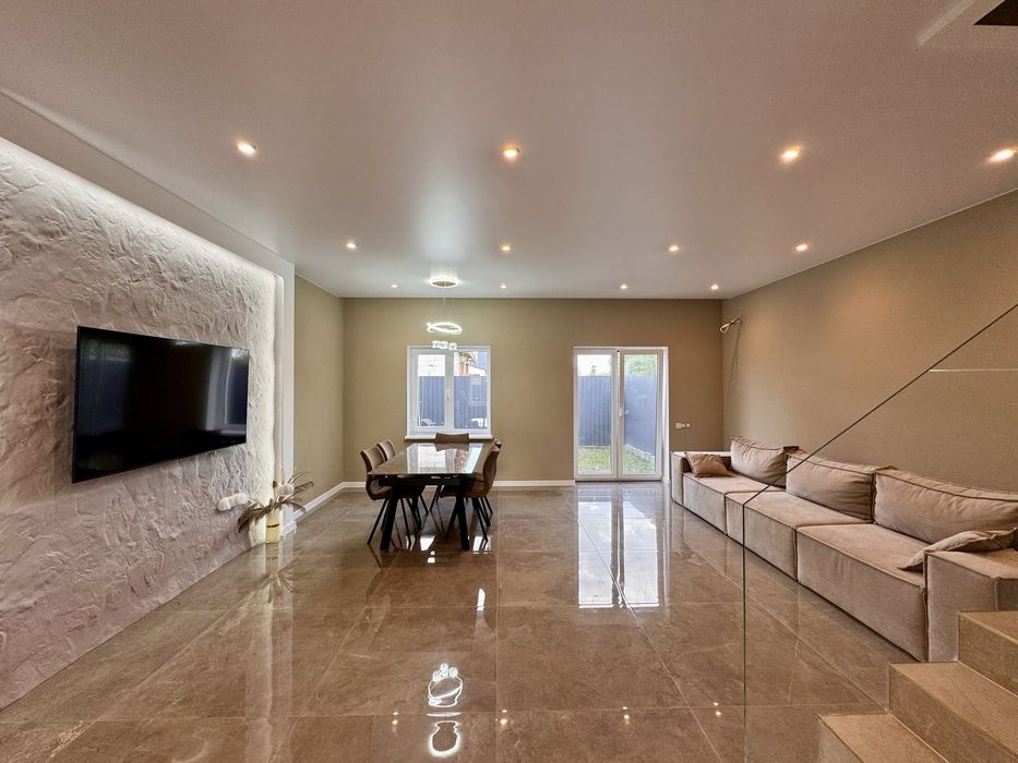 Продажа таунхауса с ремонтом в Крюковщине! КГ Удачный!! Без комиссии!!