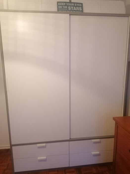 Roupeiro Ikea branco