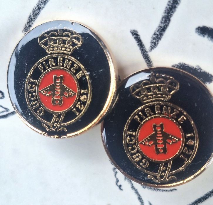 Dwa guziczki vintage , cena dotyczy 1 sztuki