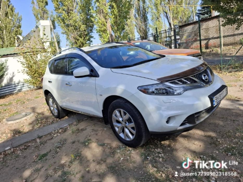 автомобіль Nisan murano