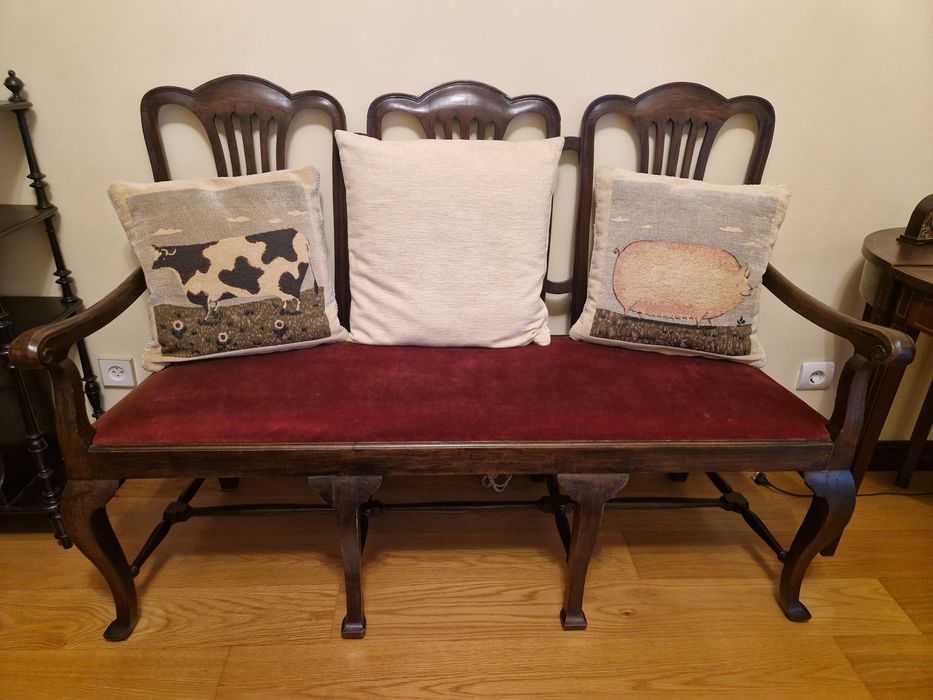 Sofá madeira de castanho