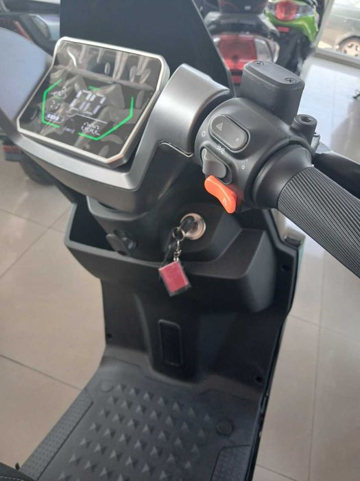 Скутер Dozer M-1200