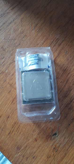Процесор Intel Xeon E5-2689