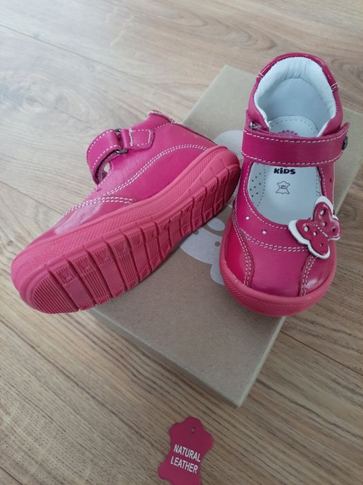 Półbuty skórzane dla dziewczynki, rozmiar 22 Lasocki Kids.