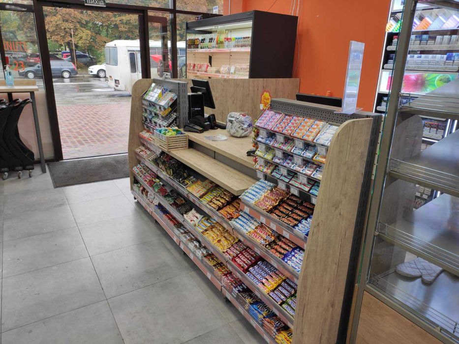 Стелажі, каси, холодильники в магазин. Гранти на торгове обладнання