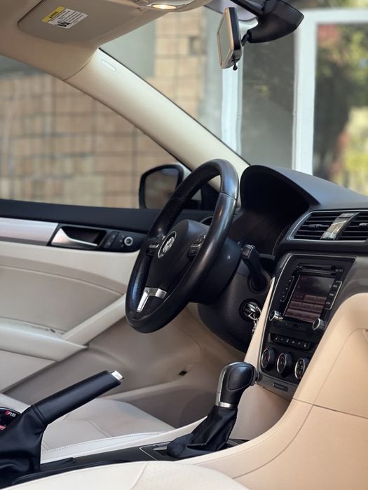 Продам Volkswagen Passat 2014