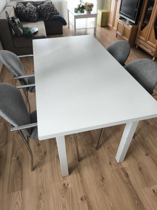 Okazja biały stół i 4 krzesła nowoczesny drewniane nogi