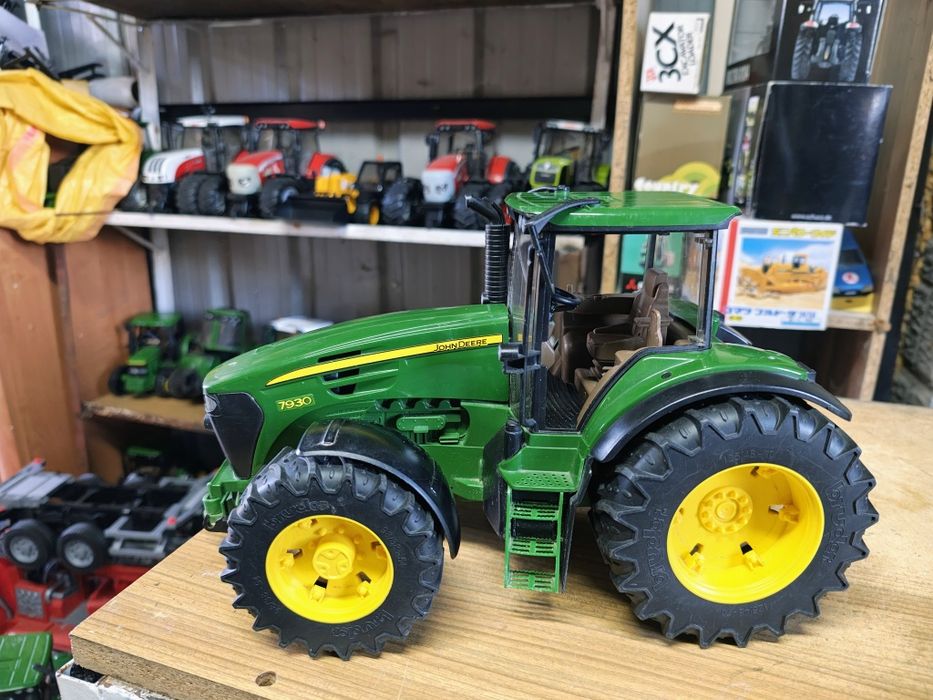 Bruder traktor John Deere