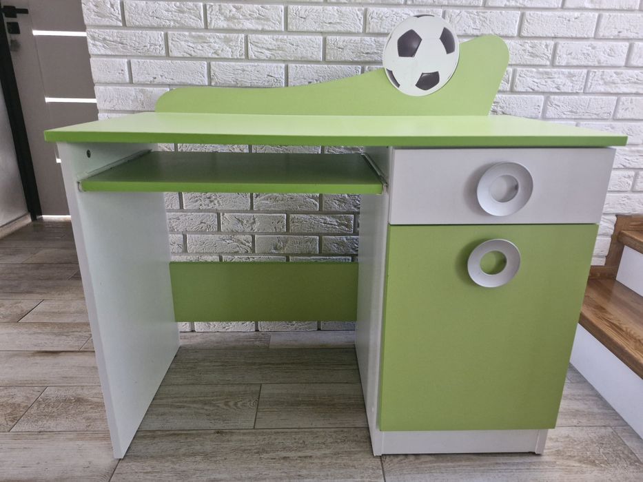 Biurko z motywem piłki