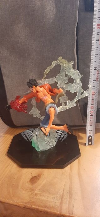 Figura de pvc do Luffy