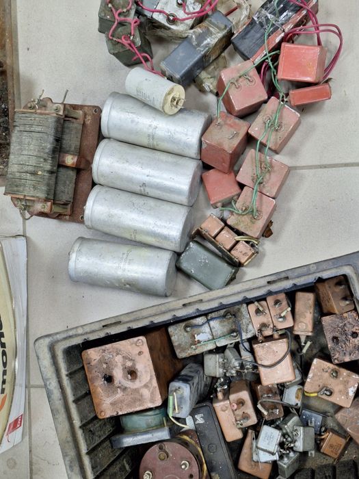 Конденсаторы разныхх емкостей