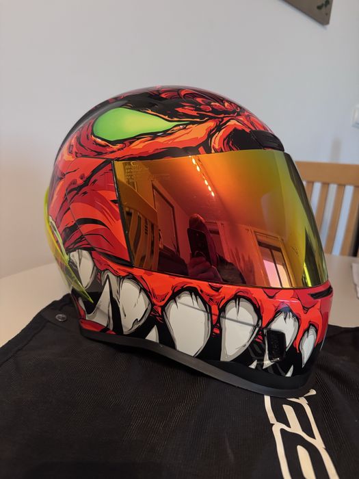 Kask icon Airform Manik Red