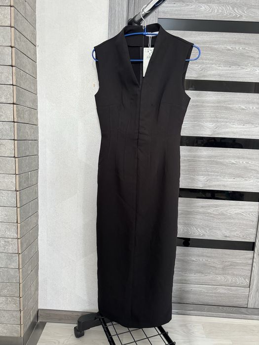 Ділова чорна міді сукня rezerved розмір хс-с нова