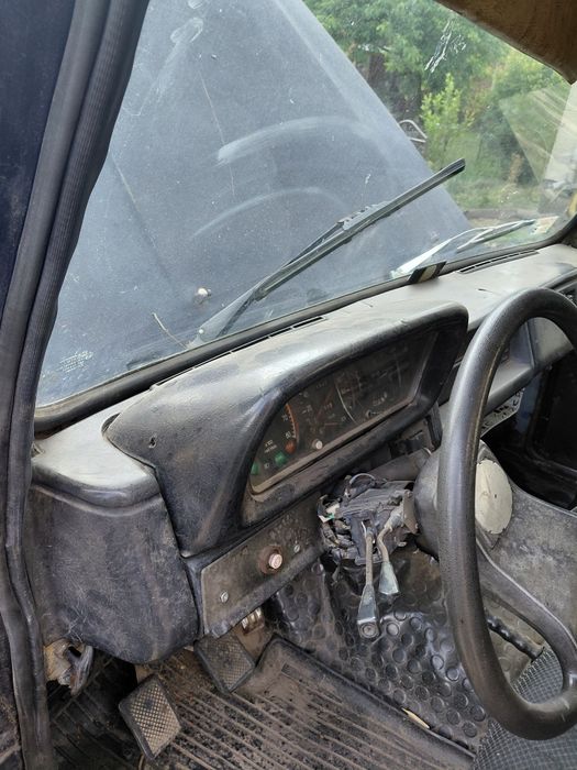 Автомобіль АРО 243