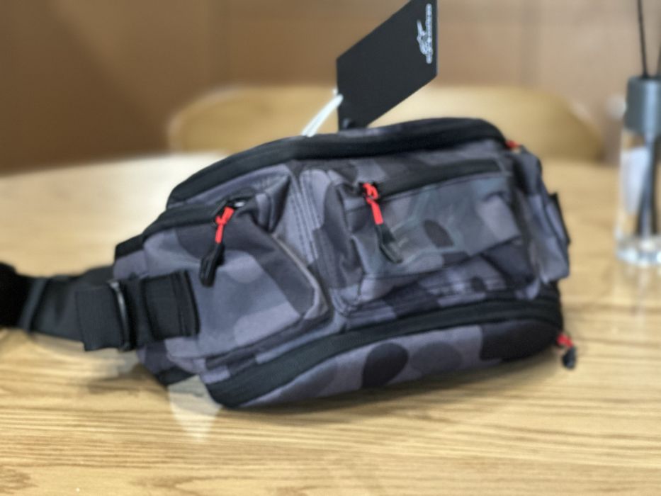 (Ostatnia sztuka) Torba / Nerka motocyklowa Alpinestars Kanga v2 (Kamuflaż / Camo) – Stan: nowa z metką