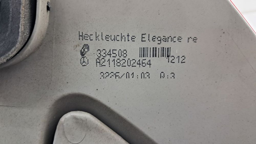 Фонарь задний правый стоп Mercedes W211 2006-2009 A2118202464