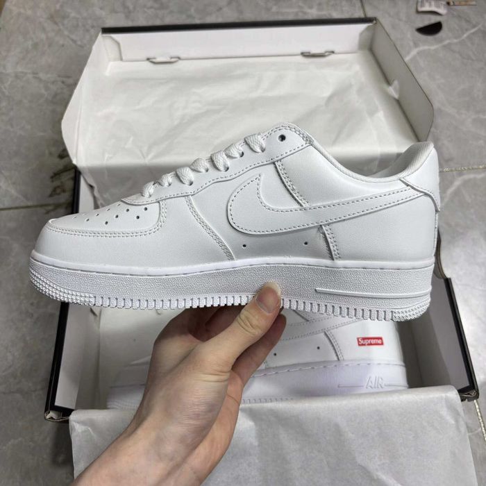 Nike Air Force 1 Low '07 Supreme Biały  R.40