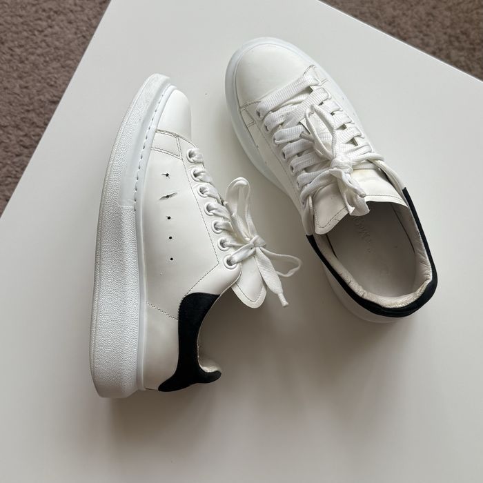 Alexander McQueen Oversized Sneakers кросівки prada